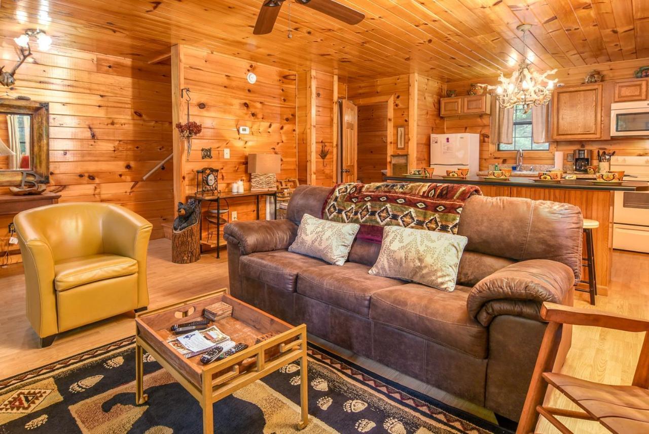 Permanent Vacation-Private Honeymoon Cabin With Hot Tub Sevierville Esterno foto