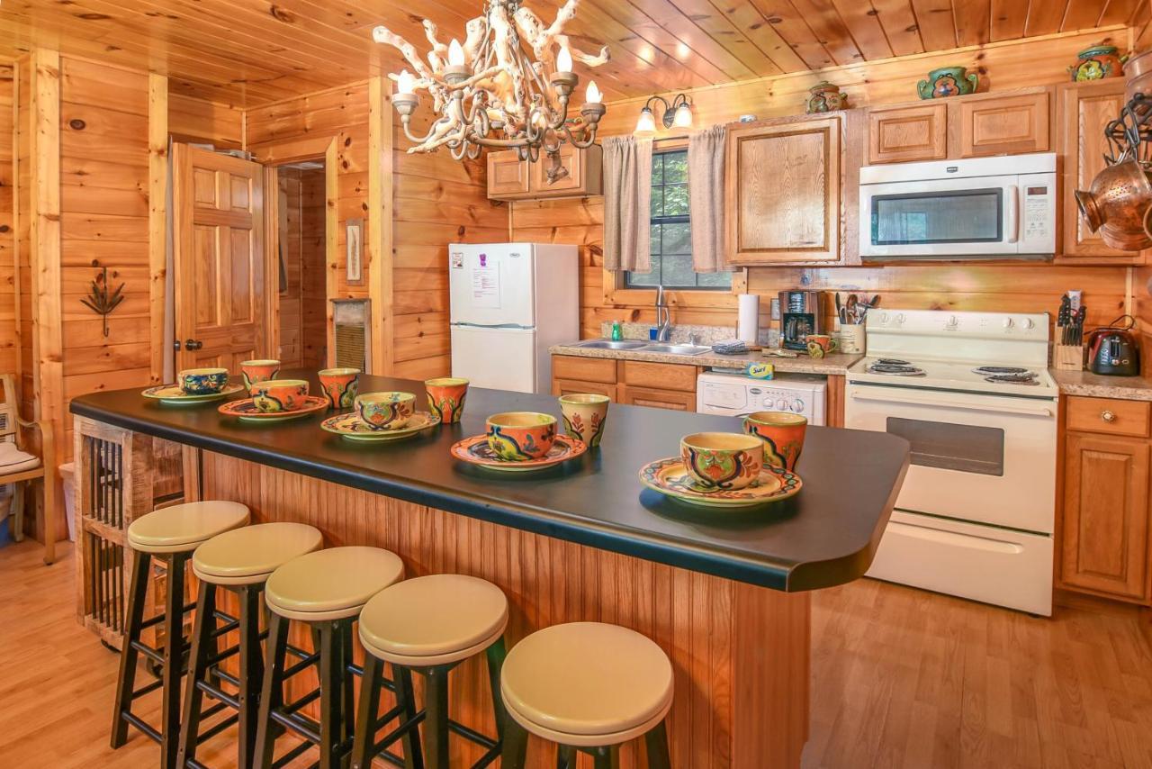 Permanent Vacation-Private Honeymoon Cabin With Hot Tub Sevierville Esterno foto