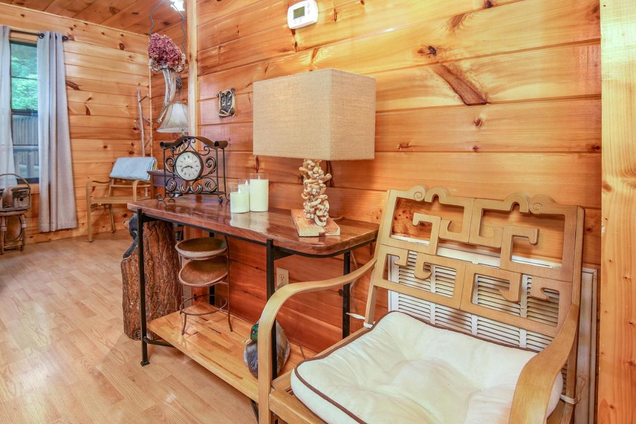 Permanent Vacation-Private Honeymoon Cabin With Hot Tub Sevierville Esterno foto
