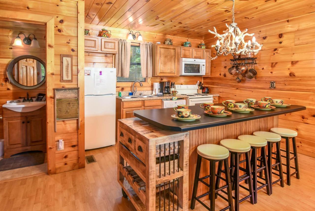 Permanent Vacation-Private Honeymoon Cabin With Hot Tub Sevierville Esterno foto